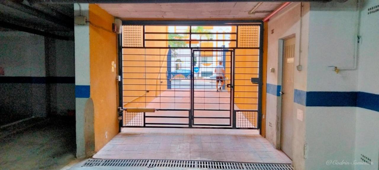 Cozy Apartment Overlooking Estepona'S Marina! Exterior photo