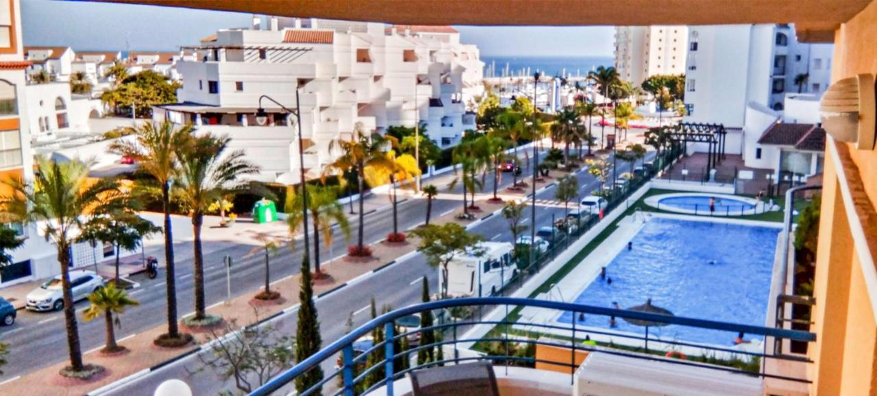 Cozy Apartment Overlooking Estepona'S Marina! Exterior photo